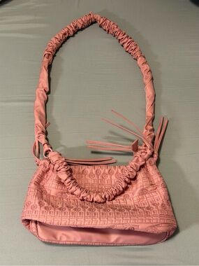HVISK Quilted Embroidered Shoulder Bag